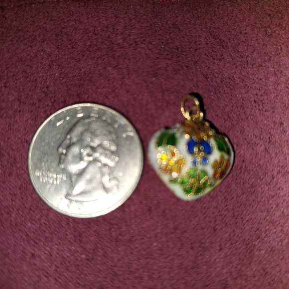 Cloisonette floral heart pendant | charm - Picture 3 of 3